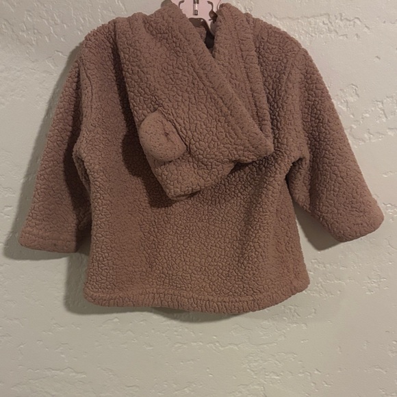 Hanna Andersson Bear Sweatshirt (12-18 Months) - Picture 9 of 15